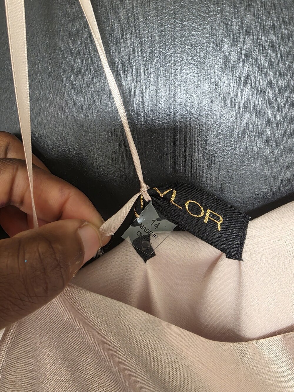 Taylor Women’s Satin Formal Dress Size 14 Blush Pink Rosette Spaghetti Flaw $220 - Picture 8 of 13